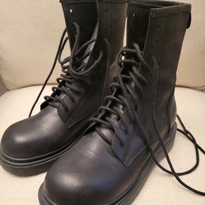 UNIF Hagen boot